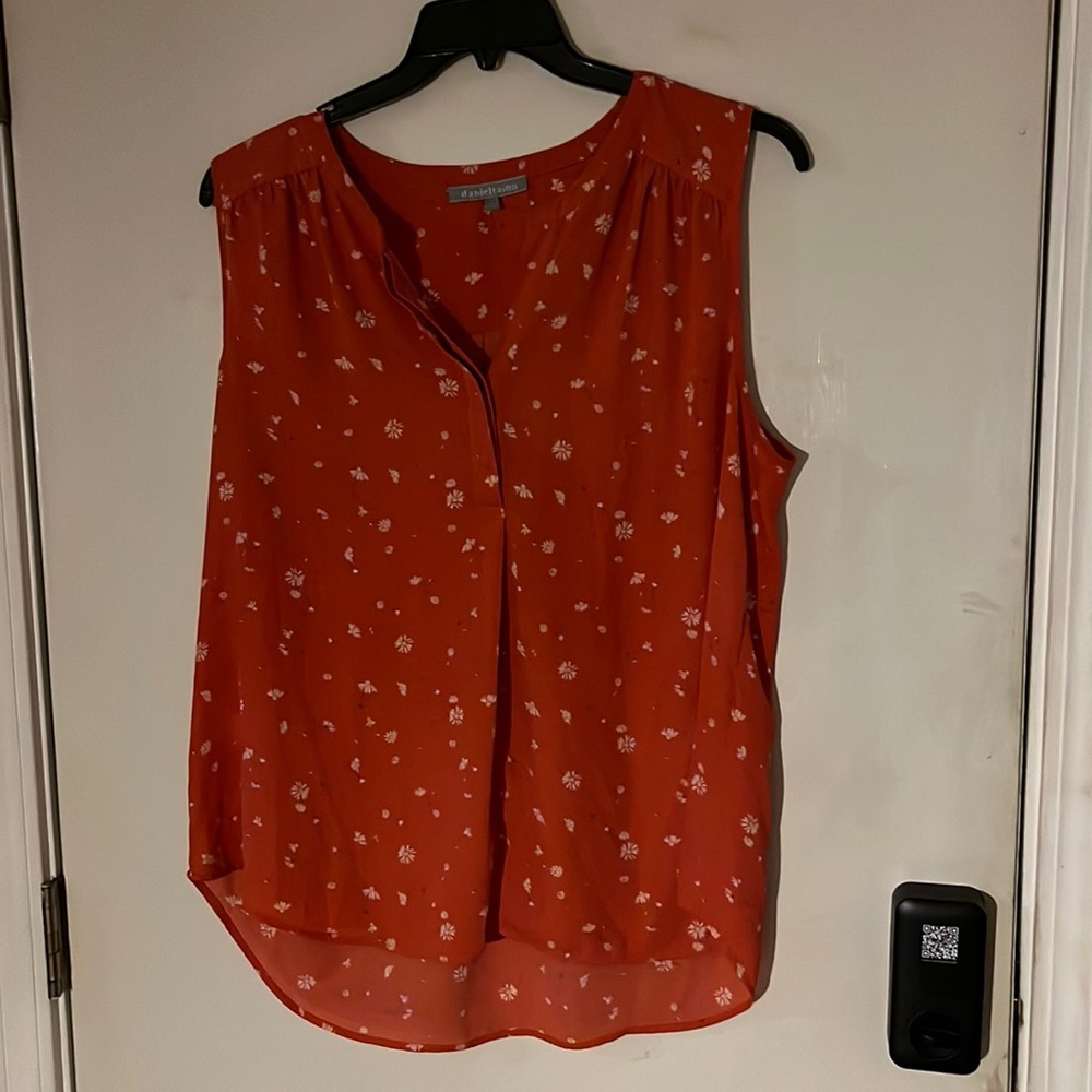Sleeveless Blouse by danielrainn, delicate daisy pattern